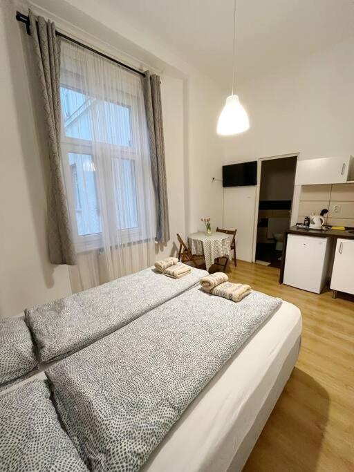 12# Sunflower Cozy Apartment Boedapest Buitenkant foto
