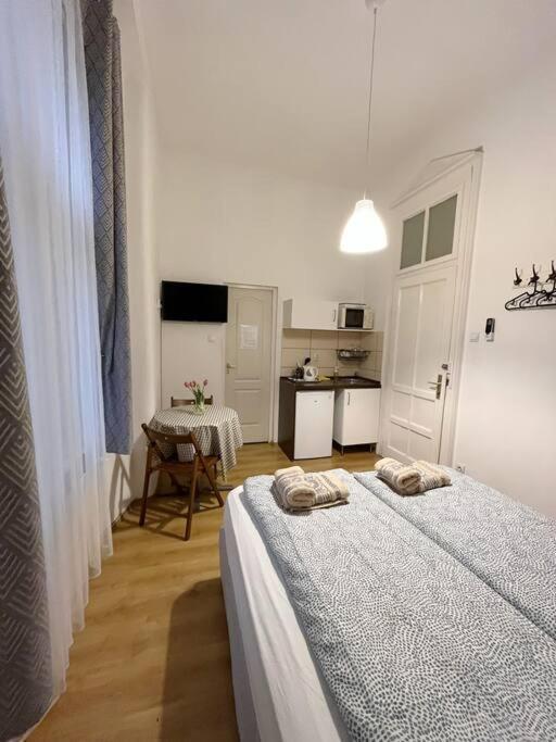 12# Sunflower Cozy Apartment Boedapest Buitenkant foto